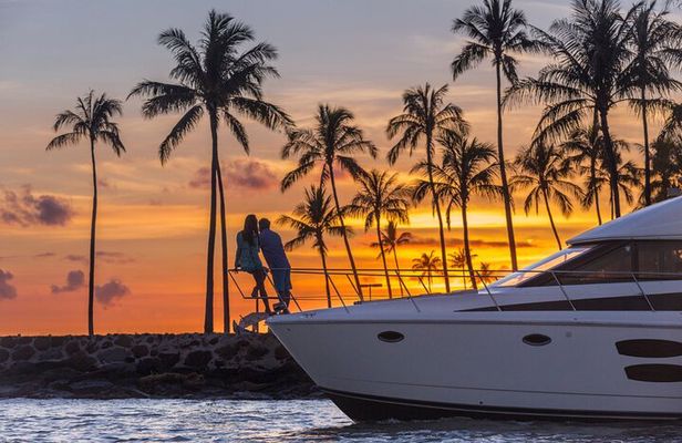 Private Sunset Cruise in Waikiki