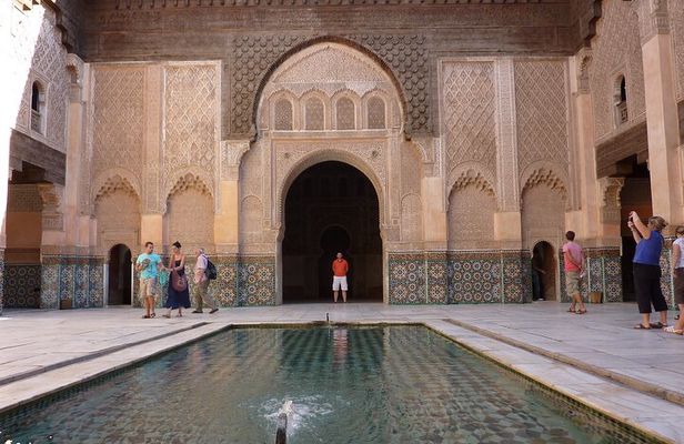 Marrakech: Ben Youssef Madrassa, Secret Garden and Medina Tour 