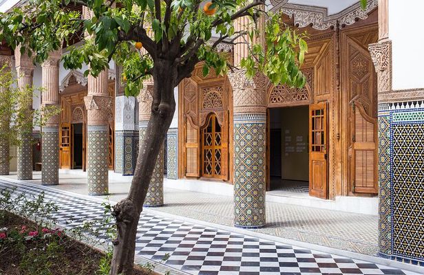 Marrakech: Palace, Museum, Madrasa & Medina Highlights Tour