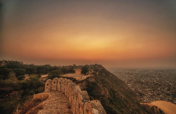 Private Jaipur Night Tour with Nahargarh Sunset Viewpoint