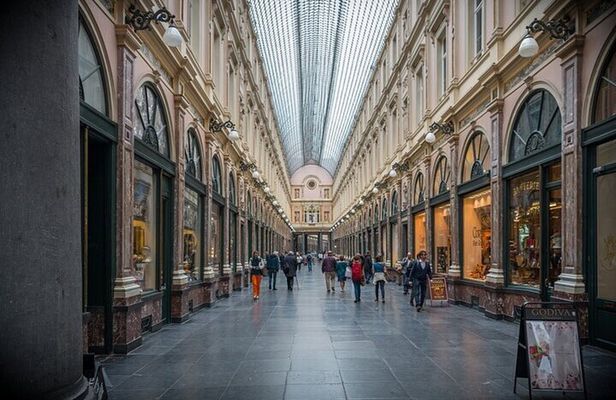 Brussels : Must-See Attractions Walking Tour with a Guide