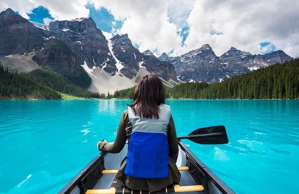 Morning Tour at Moraine Lake(2hrs) & Lake Louise(2hrs)