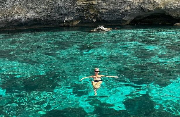 Snorkeling in Blue Lagoon Beaches and Bays Trip Comino
