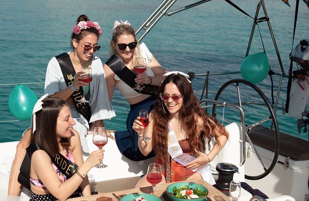 Luxury Catamaran Morning Private & Greek Gastronomy in Athens