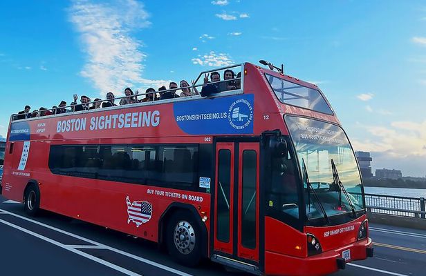 Hop-on Hop-off Boston Sightseeing Tour With 24 Stops