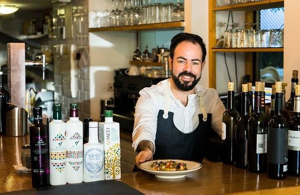 Granada Original Tapas Crawl by Food Lover Tour