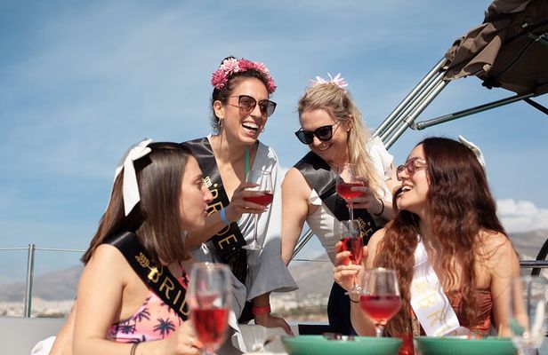 Luxury Catamaran Morning Semi-Private & Greek Gastronomy Athens