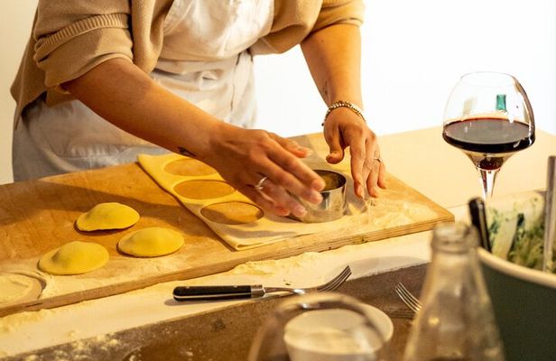 Small-Group Tuscan Cooking Class with Wine & Lunch from Siena