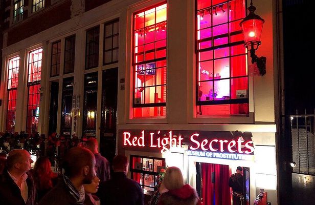Red Light District tour in Amsterdam with a local