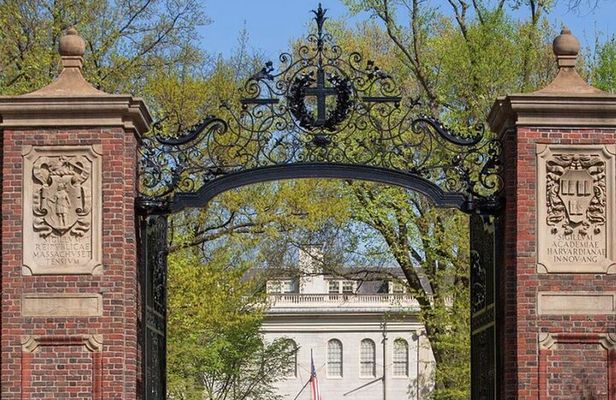 Illustrious Schools: Group Tour of MIT And Harvard