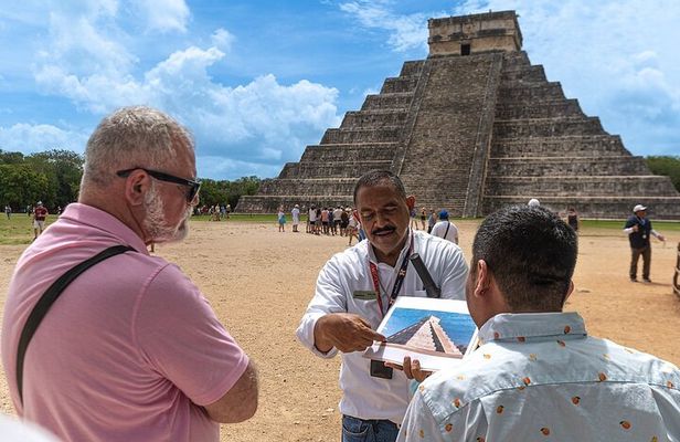 Guided Tour to Chichén Itzá and Cenote and Valladolid with Lunch