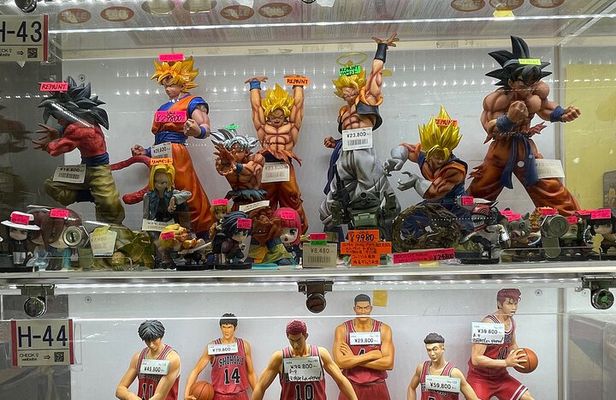 Akihabara - Discover the Otaku Culture & Experience the Maid Cafe
