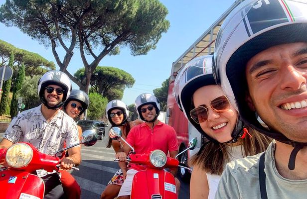 Rome by Vespa – Official Tour: Drive or Ride as Passenger
