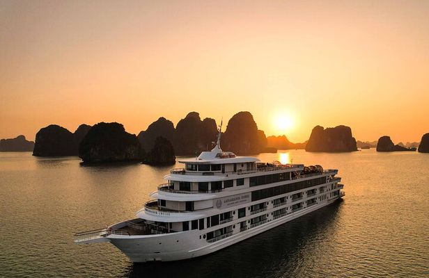 Full day Tour Explore Halong Bay