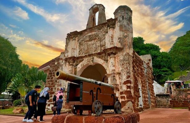 Private 15 hours Historical Daytrip to Malacca from Singapore