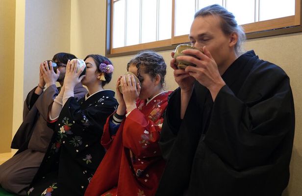 Kimono Experience at Fujisan Culture Gallery with Tea lesson