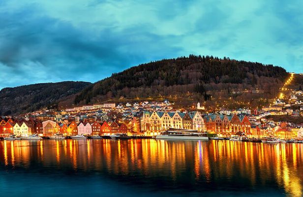Discover Bergen on Foot and Boat