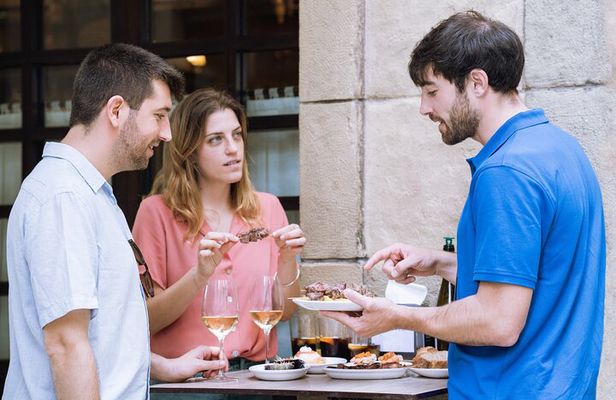 San Sebastian Food Tour: Pintxo Tasting Paired with Spanish Wines
