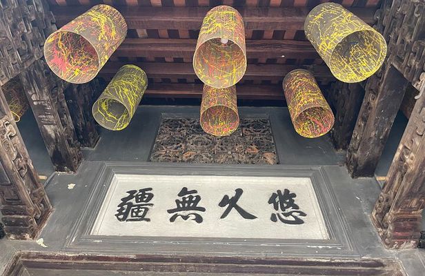 Private Hanoi Historical Walking and Coffee Making Class