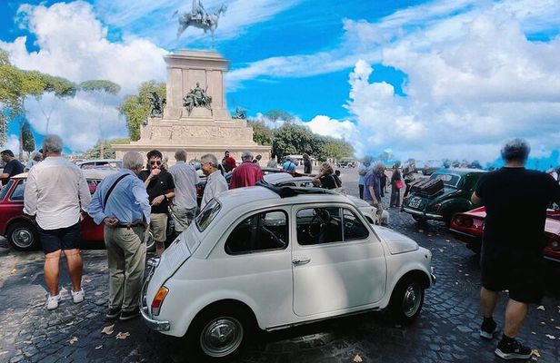 Fiat 500 vintage VIP Tour in Rome with ice cream or wine