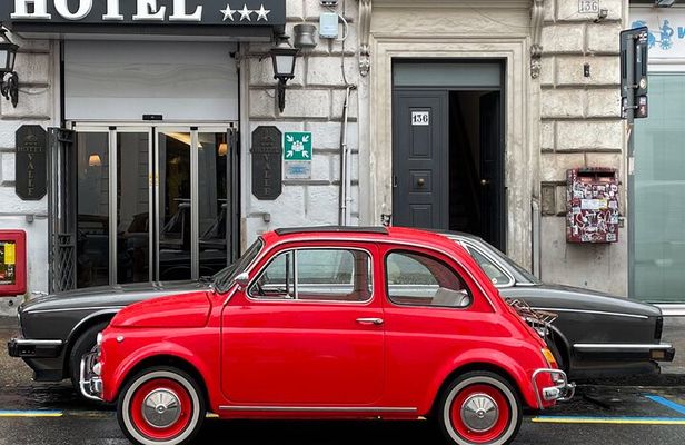 Fiat 500 vintage VIP Tour in Rome with ice cream or wine