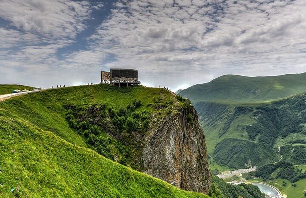 2-Day Kazbegi Tour: Adventure in the Caucasus Mountains