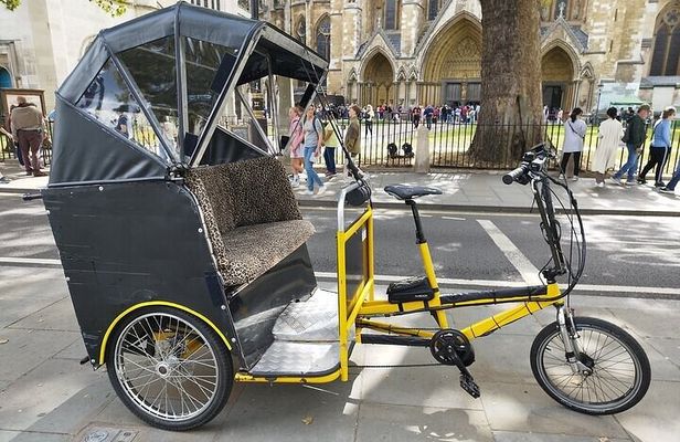 Heart of London Private Guided Rickshaw Journey