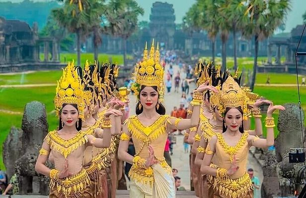 Full Day Private Big Circle of Angkor Archaeological