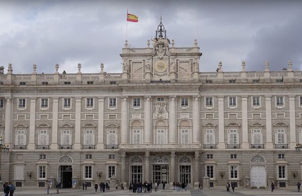 Madrid Royal Palace Tour - Semi private
