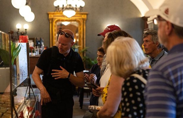 Budapest Bites: 3-hr Street Food Tour with Hungarian Delicacies