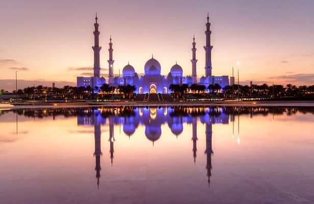 Private Full Day Abu Dhabi City Tour with Professional Tour Guide
