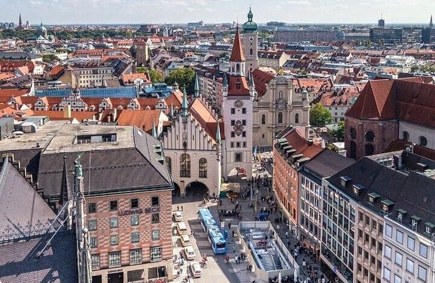 Munich Highlights Walking tour with a guide