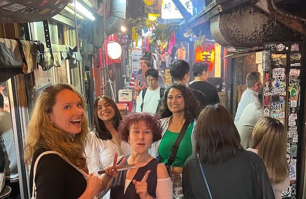 Shinjuku Kabukicho & Golden Gai Night Tour