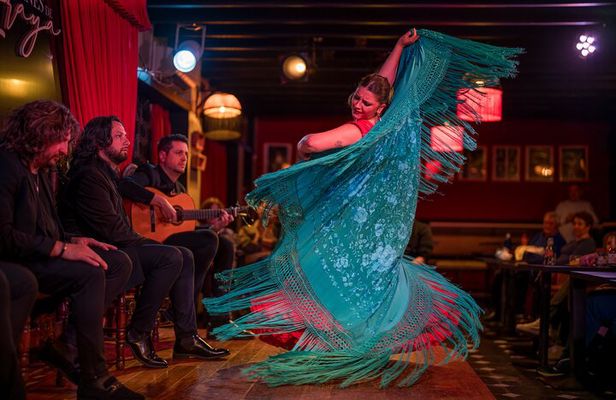 Flamenco Show Ticket at tablao Jardines de Zoraya Granada