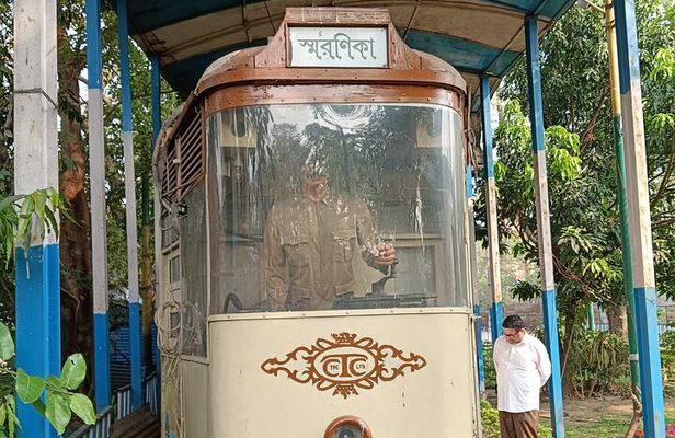 Tour of the Historical Tram Museum Including Tram and Metro Ride
