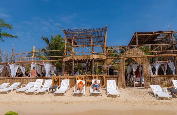Full Day Experience in Playa Blanca with Lunch
