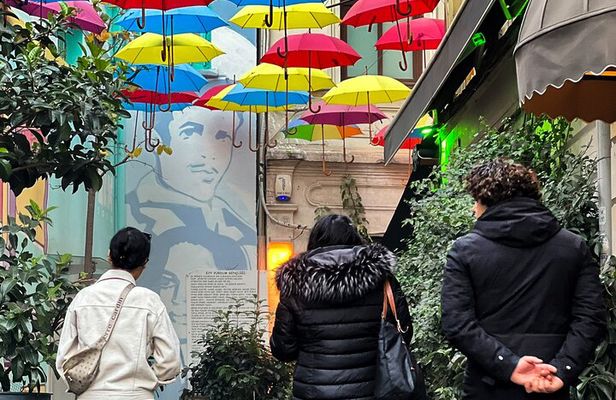 Strolling Through Istanbul's Artistic Streets
