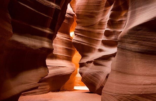 Upper Antelope Canyon, Horseshoe Bend from Vegas, Lunch, FreeWiFi