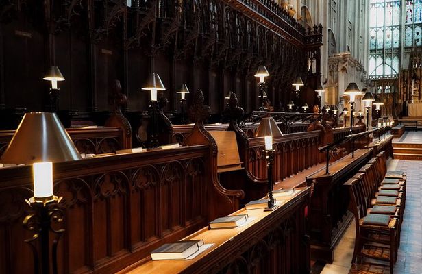 Guided Tour of Harry Potter Film Locations of Lacock & Cotswolds