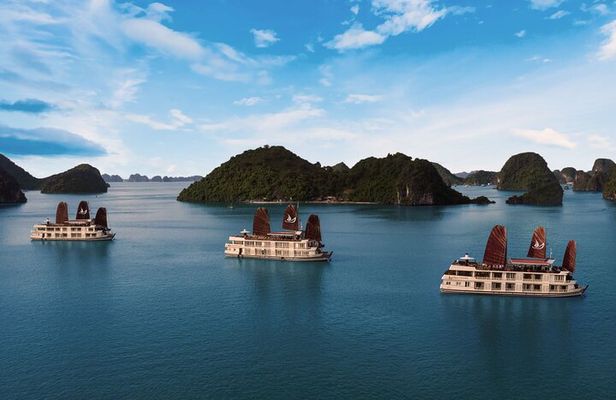 Milalux 5-Star Cruise: 2-Day Discover Halong Bay from Hanoi