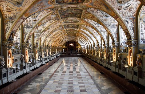 The Munich Residenz Palace and Treasury Private Tour