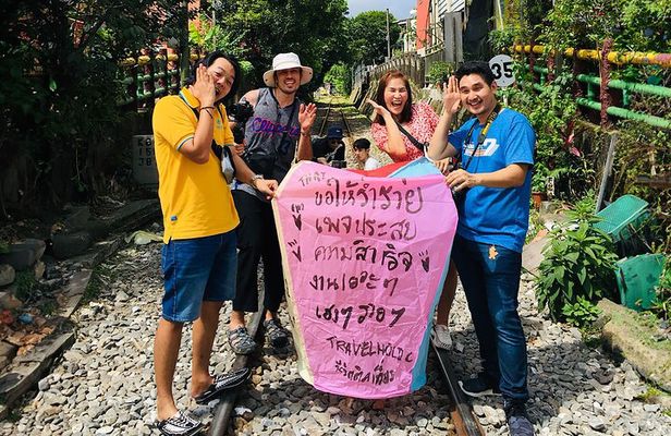 Northern Taiwan Private Adventure: Yehliu, Jiufen, & Pingxi