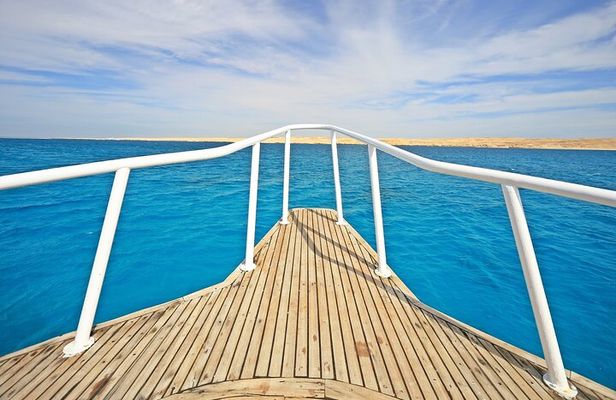 Sharm El Sheikh: White Island and Ras Mohamed Cruise Adventure