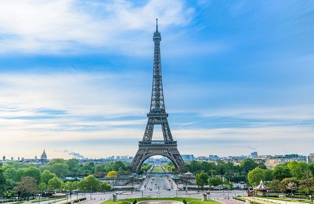 Paris Explorer Rail Tour from London with Paris Sightseeing Bus