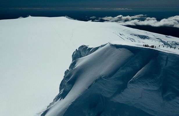 Hvannadalshnúkur Summit Iceland's Highest Mountain