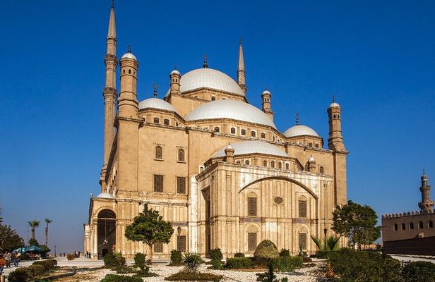 Private Islamic and Christian Cairo Day Tour