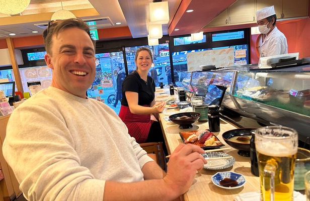 Discover the food culture of Shinjuku with a local guide