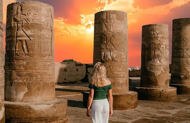 Private Tour to Luxor from Hurghada with Hot Air Balloon Included