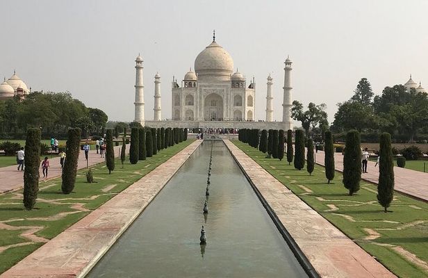 Taj Mahal & Agra Tour by Indian Bullet Train All Inclusive