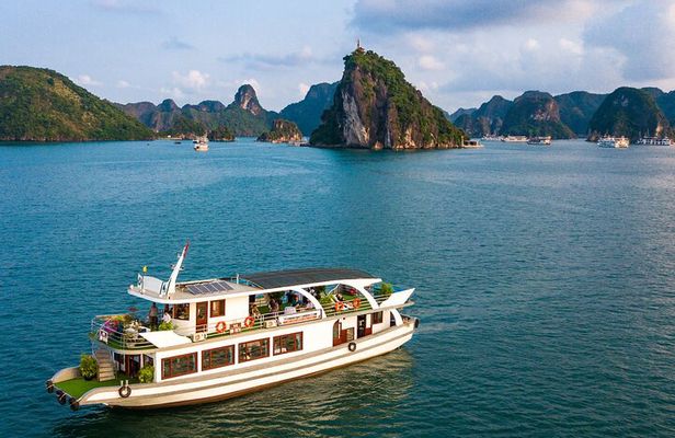Wonderbay Halong Cruise: 1-Day Tour of Spectacular Wonders